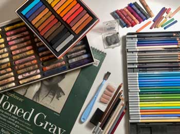 art supplies for drawing/painting with pastels